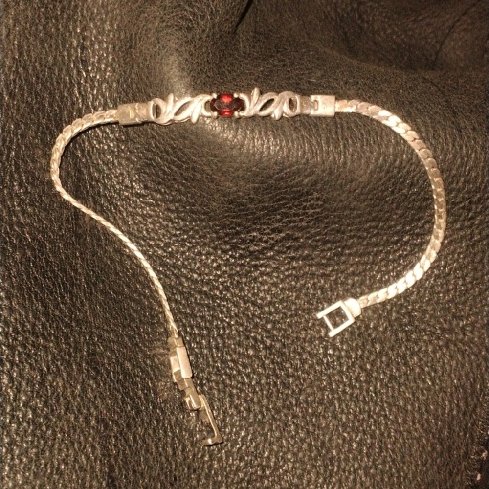 Silver bracelet with red Garnet